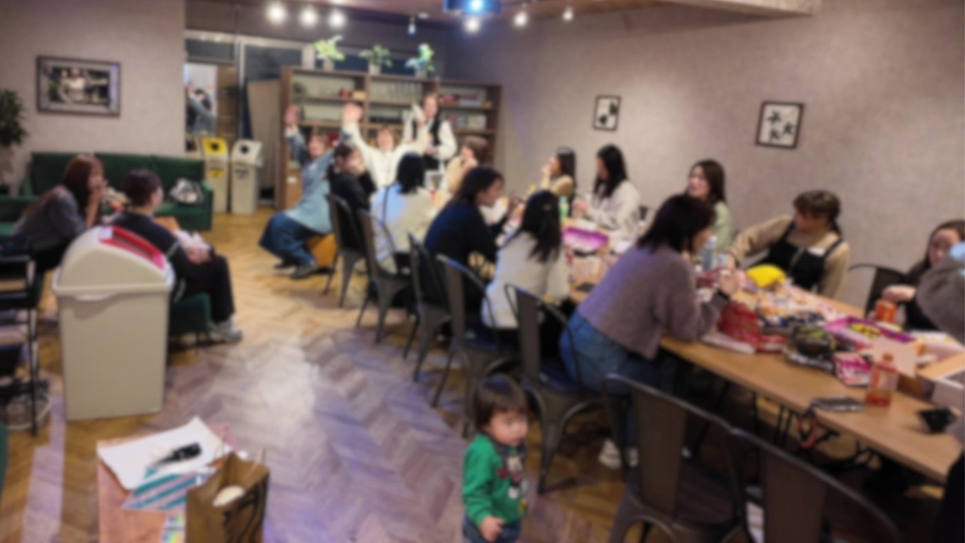ままスポのオフ会で交流するメンバー